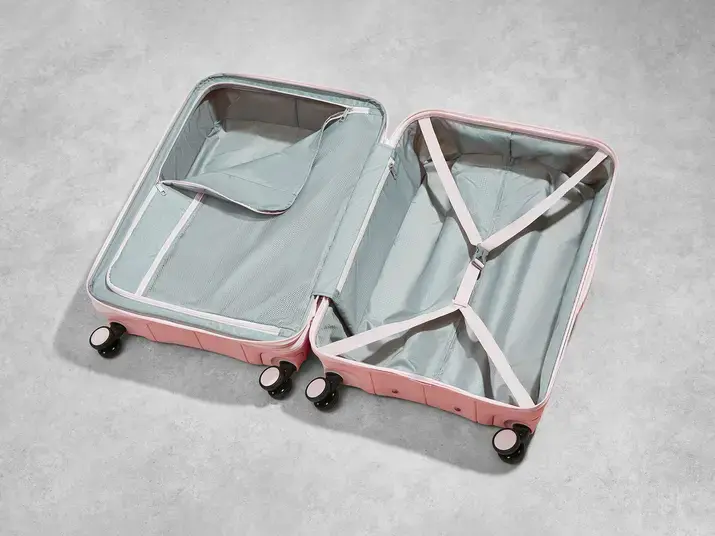 Webbing used on a luggage