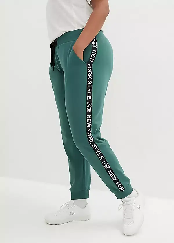 A pants with polyester print webing in side